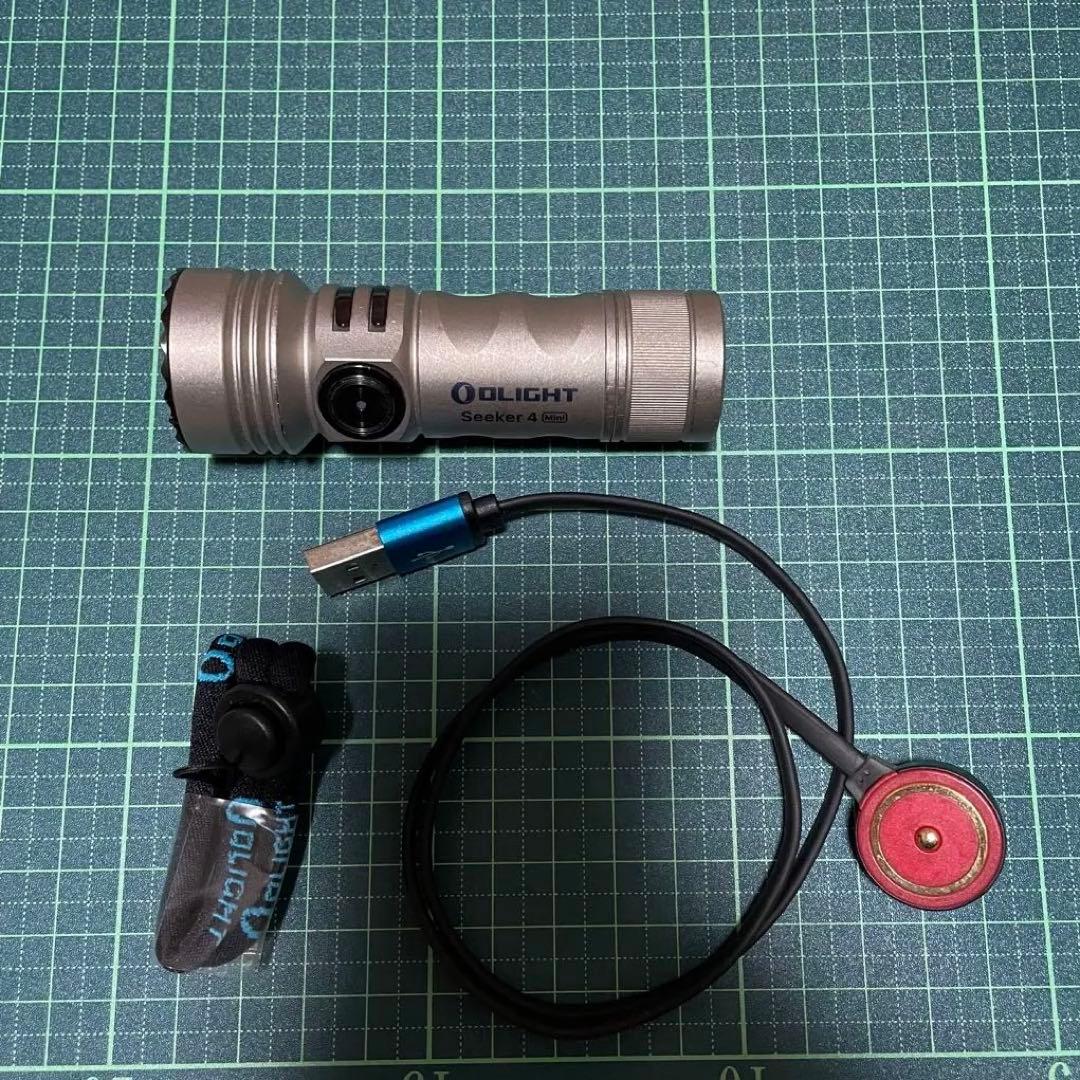 ライト・ランタン Olight Seeker 4 mini Titanium
