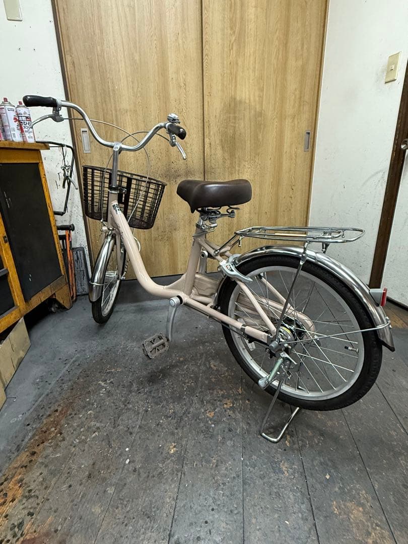 中古車　アスミックス　20インチ　アルミフレーム　LEDオートライト　美品