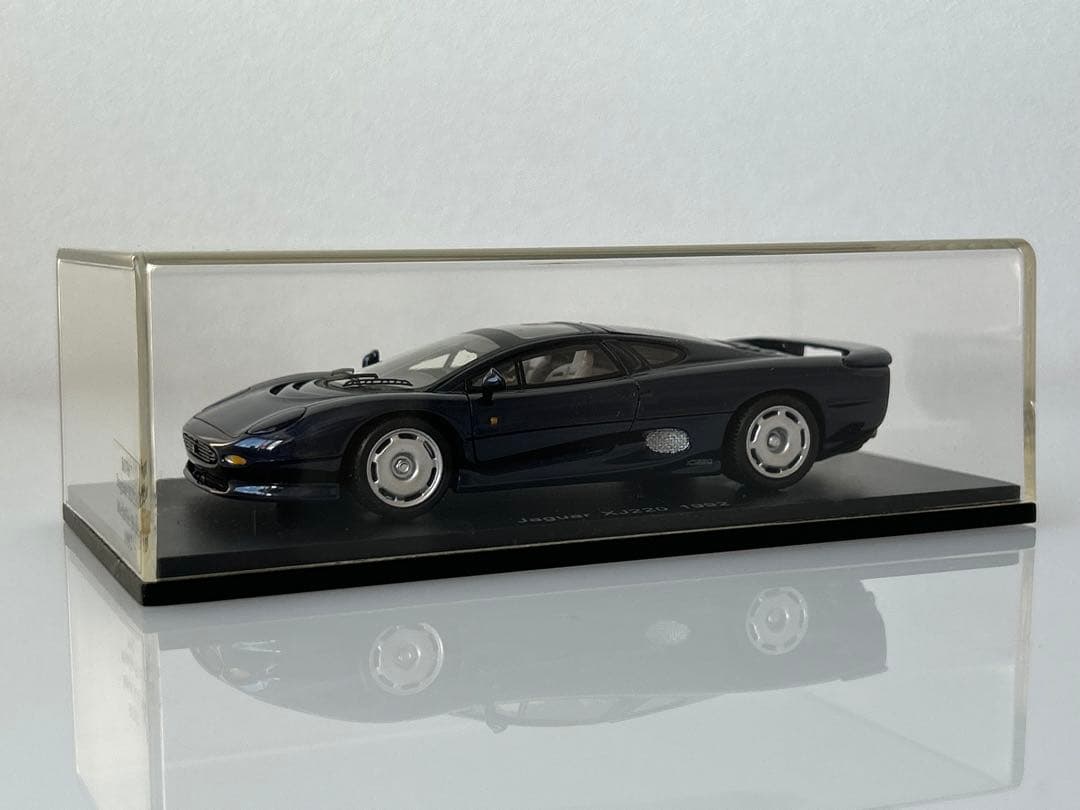 Spark Jaguar XJ220 ミニカー 1/43