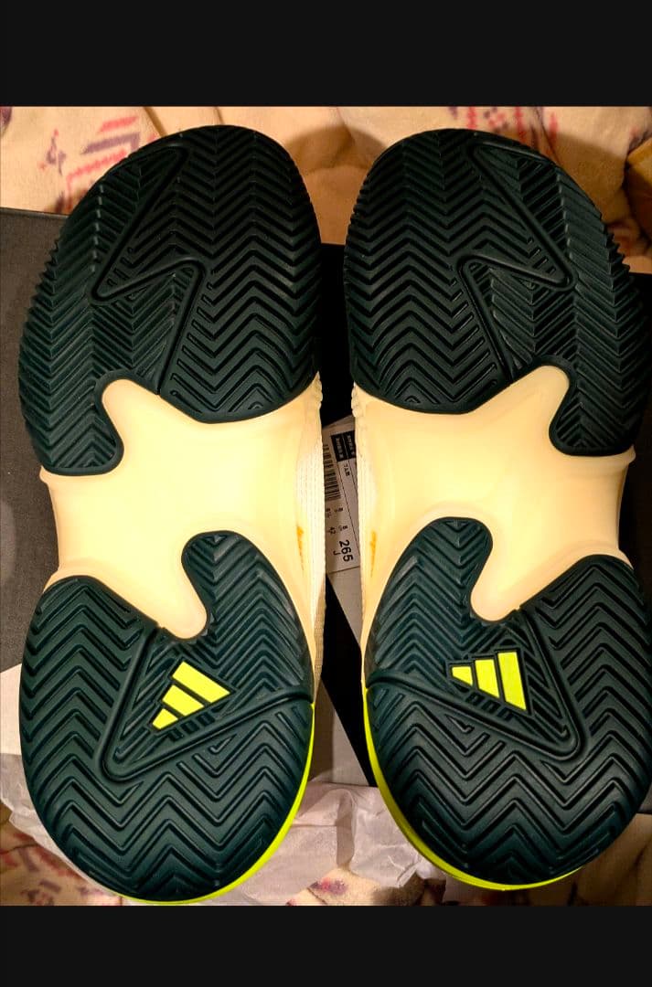 【新品】adidas バリケード 13 JH5129 26.5cm ユニセックス