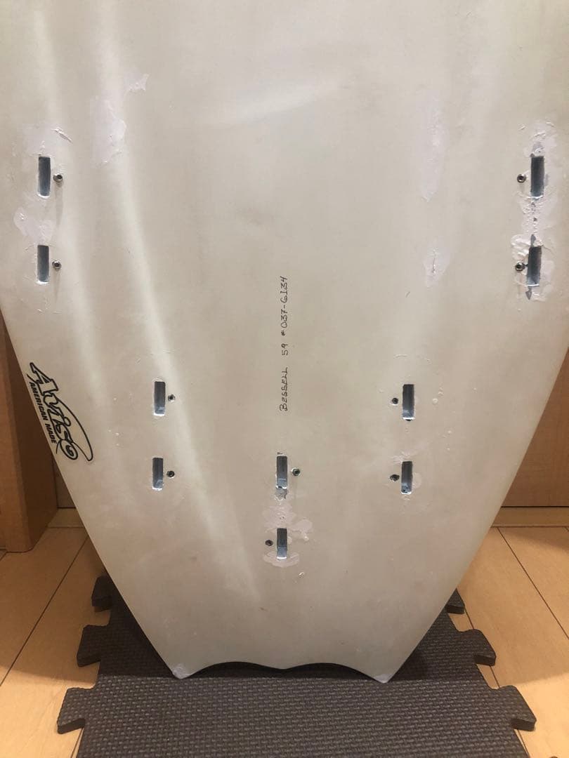 Bessell BAD RAY 5`9 AVISO アビソ バッドレイ ホワイト