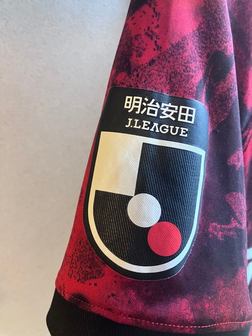 け*お様 浦和レッズ 2024ホームユニフォーム Lサイズ　11 グスタフソン