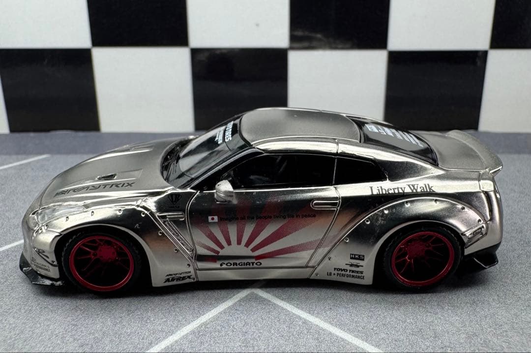 MINI GT LB★Works NissanGT-R Stain Silver