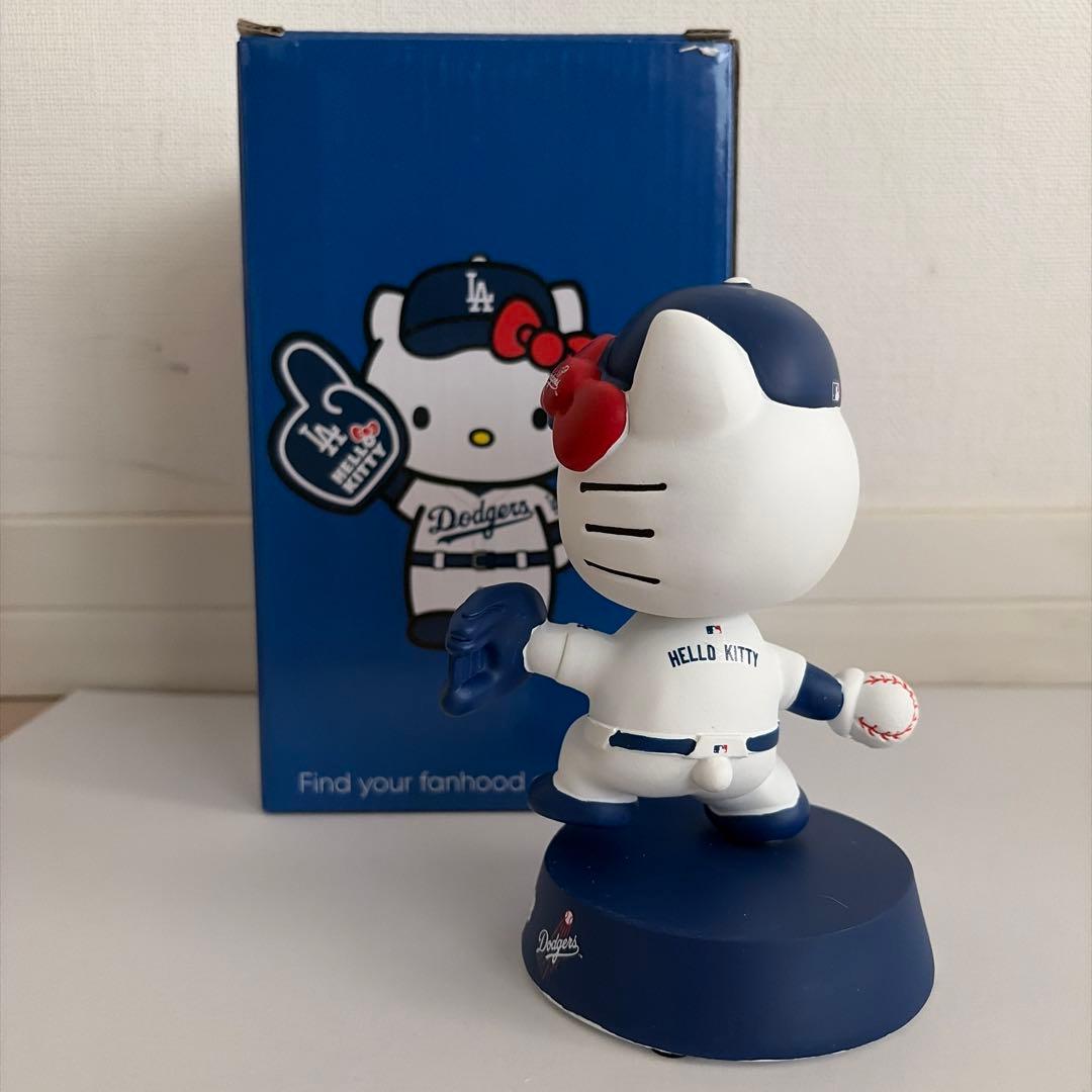 Hello Kitty×ドジャース ボブルヘッド 陶器のような重厚感