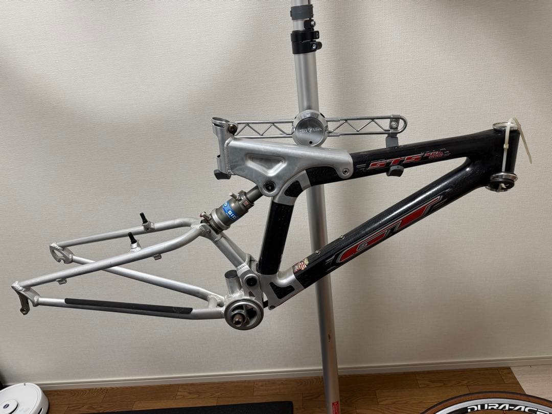 希少 26インチ GT STS XCR1000 マウンテンバイクフレーム