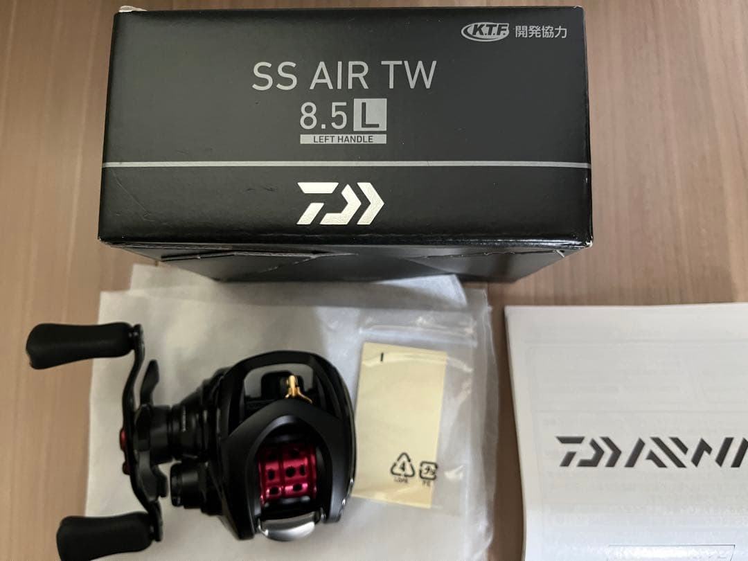左 新品 SS AIR TW 8.5L ダイワ ベイトフィネス BFS 渓流