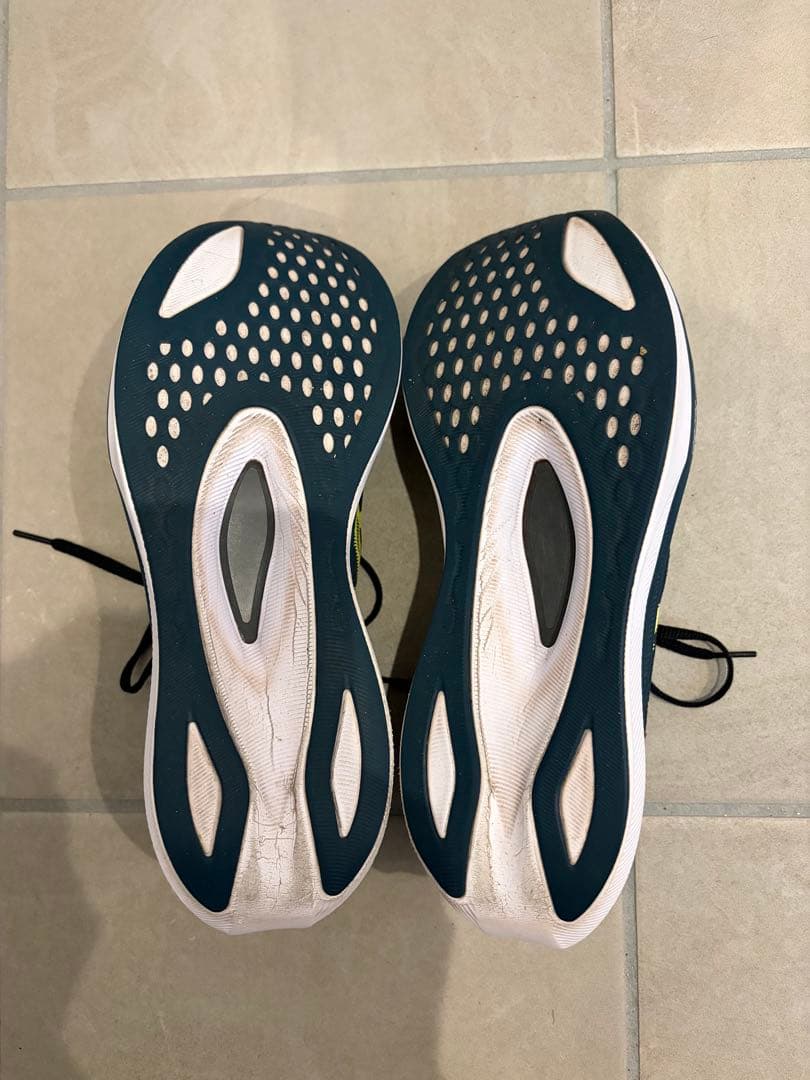 アシックス　asics マジックスピード4 27cm