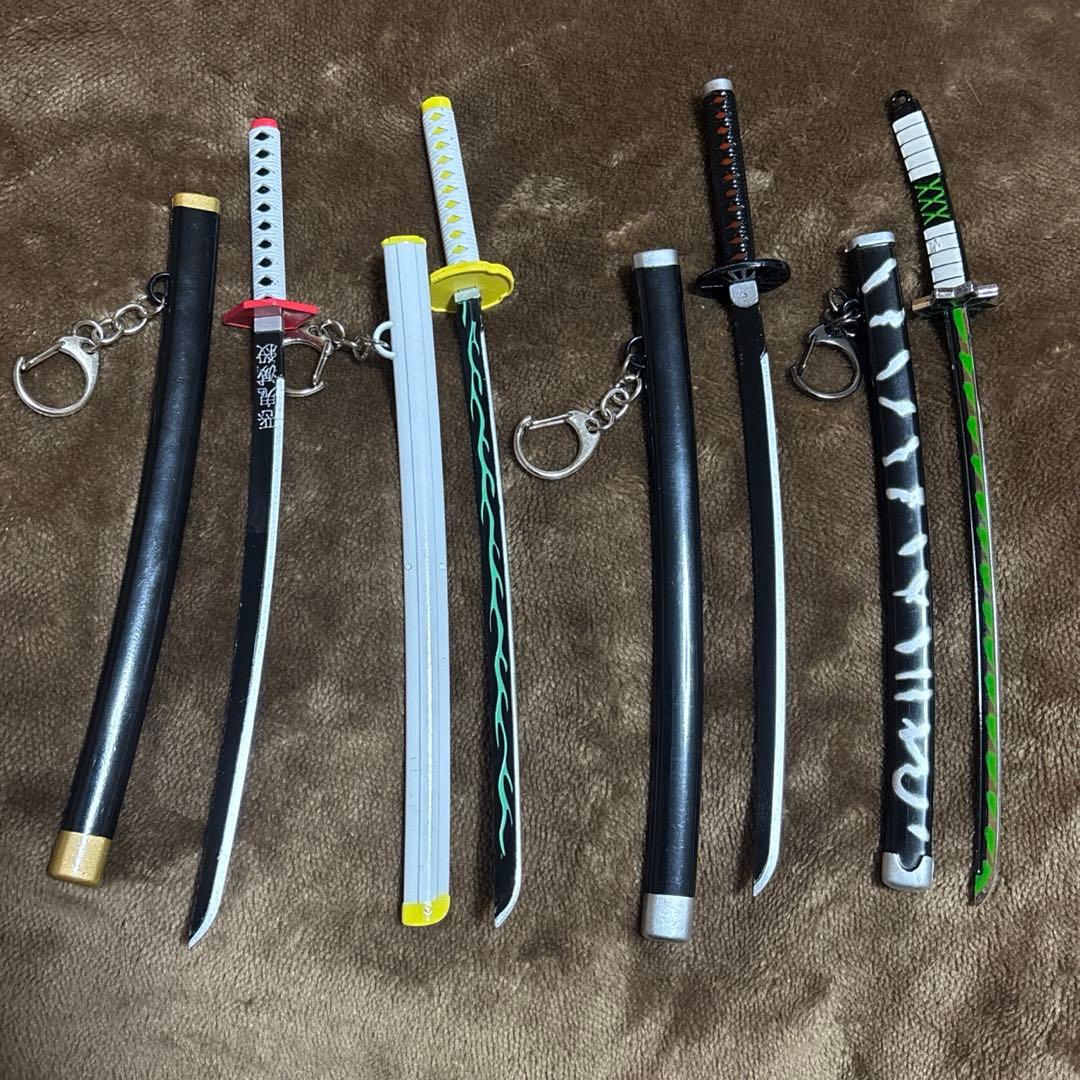 鬼滅の刃 キャラモデル 日輪刀キーホルダーフィギュア 4点セット①