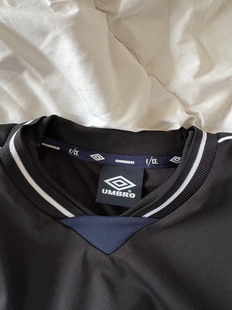UMBRO プラシャツ　Lサイズ 黒