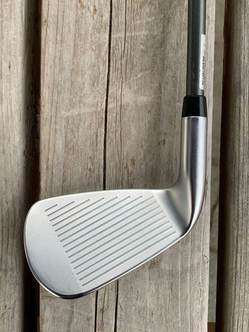 【美品】 XXIO エックス　7番 Miyazaki AX-III カーボンSR