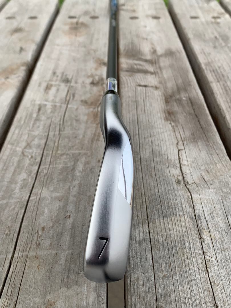 【美品】 XXIO エックス　7番 Miyazaki AX-III カーボンSR