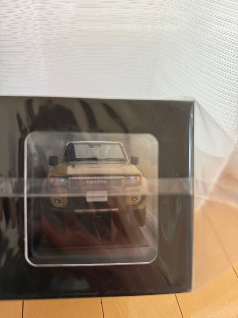 ランドクルーザー ベージュ ミニカー