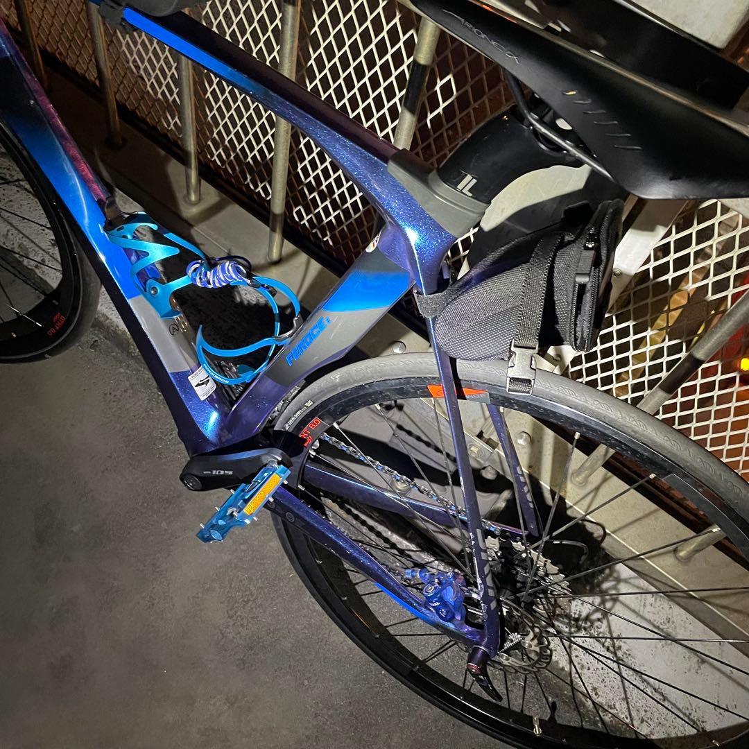 関東受け取り　セミ内装　カーボンロードバイクJAVA VISIONサイコン付き