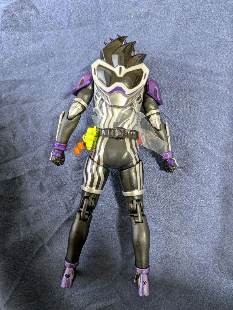 S.H.Figuarts　仮面ライダーゲンム　アクションゲーマーレベル0