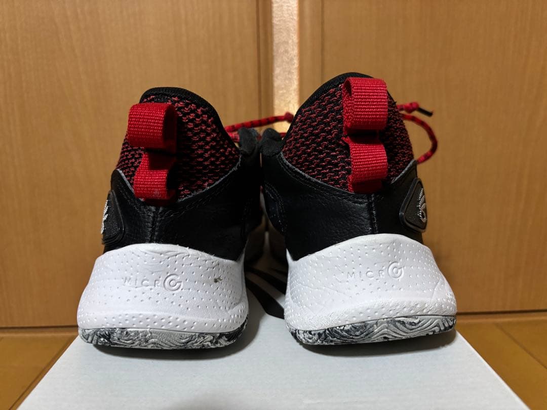 GS curry 3Z 24 UNDER ARMOUR カリー バッシュ キッズ