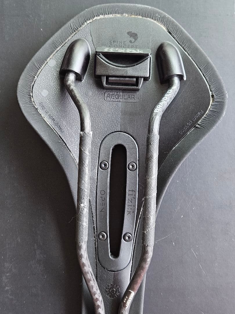 フィジーク Fizik Antares R1 Open サドル