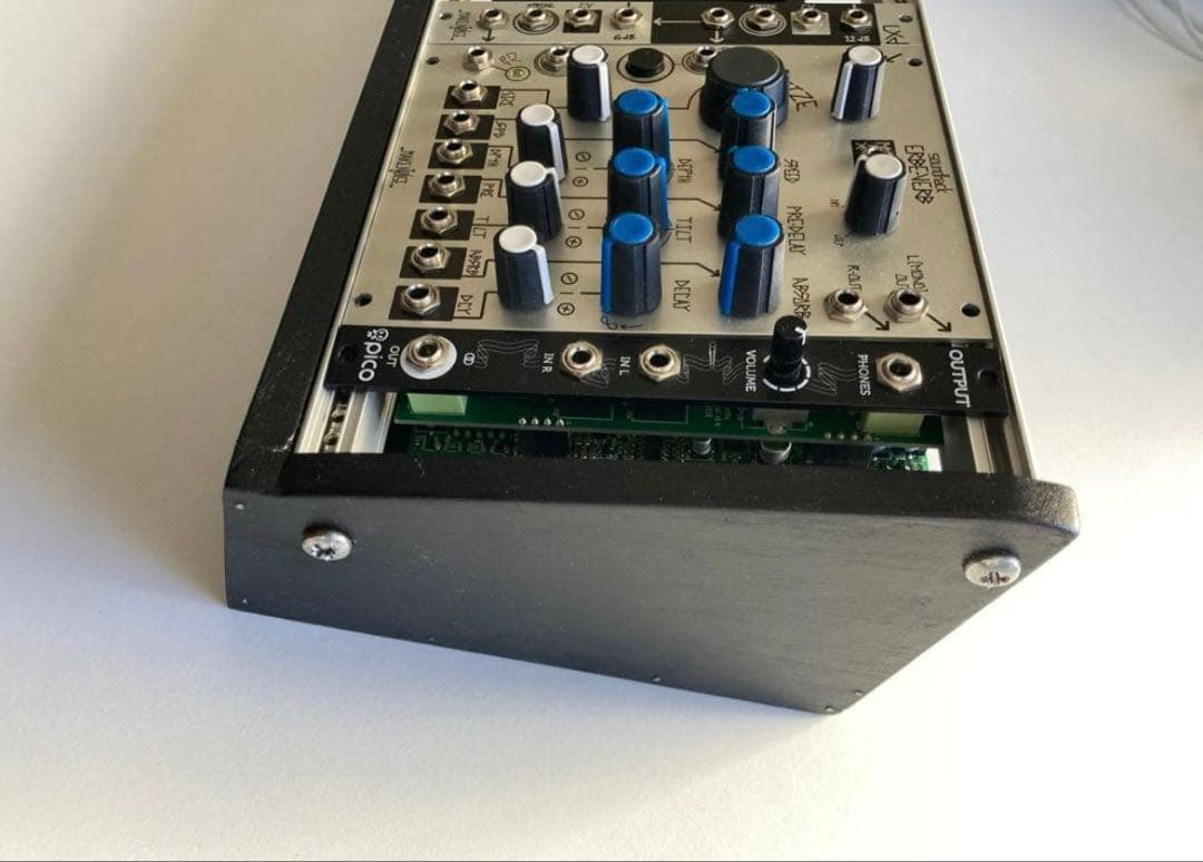 ユーロラック モジュラーケース 104HP 木製 DIY