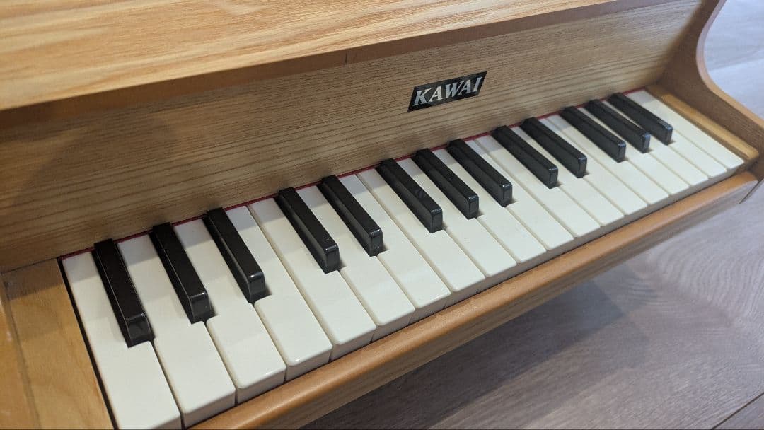 KAWAI 木製グランドピアノ型ミニピアノ