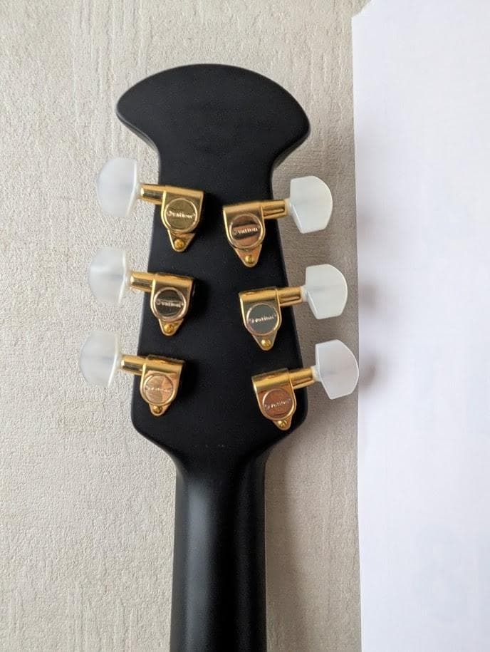 Ovation Celebrity CP257-5BQ　純正ハードケース・取説付