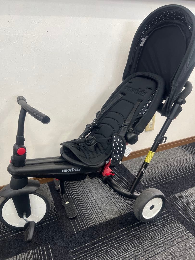 smarTrike ブラック 三輪車