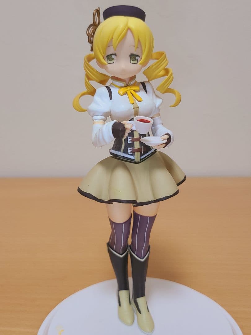 魔法少女まどか☆マギカ　巴マミ　フィギュア+チャーム 7点セット