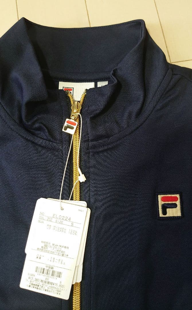 FILA ネイビー ジャケット　2/28までお値下げ中