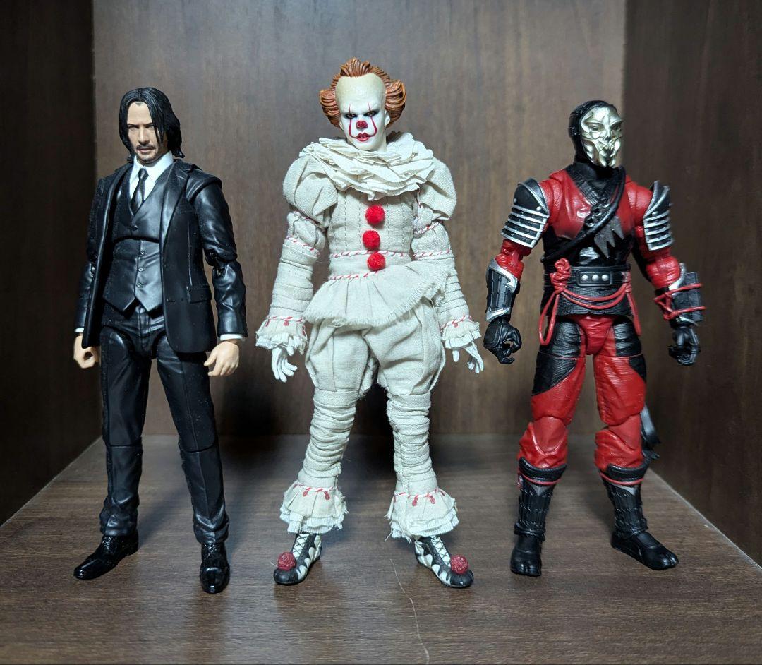 IT　ペニーワイズ　mezco　ワン12コレクティブ　1/12　フィギュア