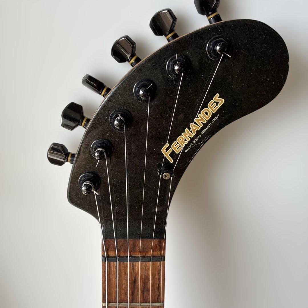 Fernandes zo-3芸達者ブラック エレキギター 内蔵スピーカー付き