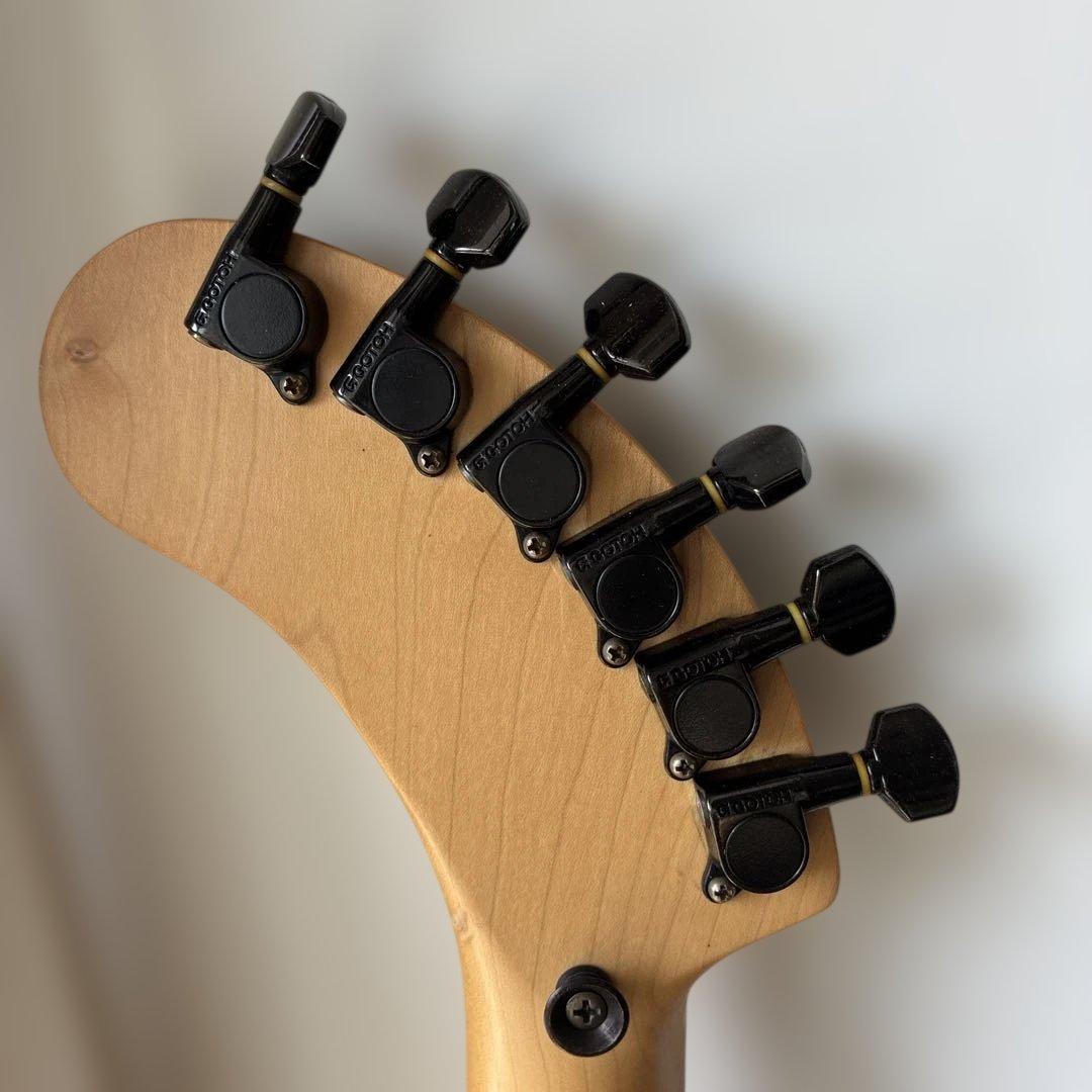 Fernandes zo-3芸達者ブラック エレキギター 内蔵スピーカー付き