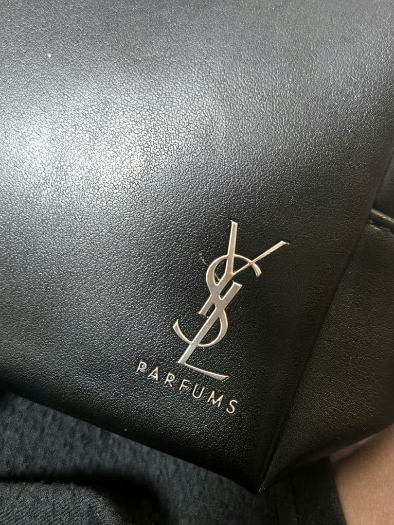 Yves Saint Laurent ノベルティ ショルダーバッグ ブラック