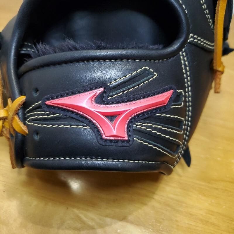 ミズノ 菅野智之モデル フィートエモーション 美品 投手用 軟式グローブ