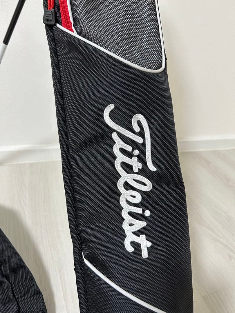 Titleist セルフスタンドバッグ 収納ポケット付き