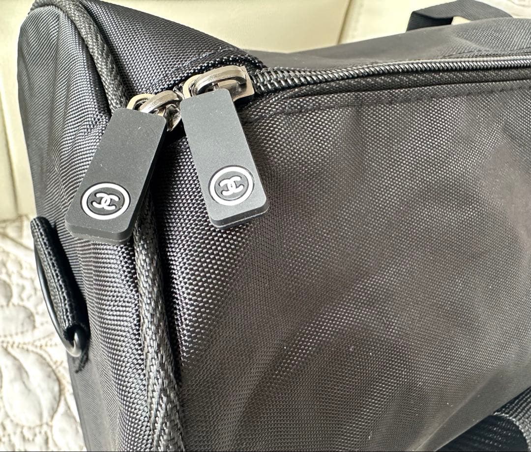 CHANEL シャネルノベルティ　ブラック 黒ボストンバッグ　ジムバッグ