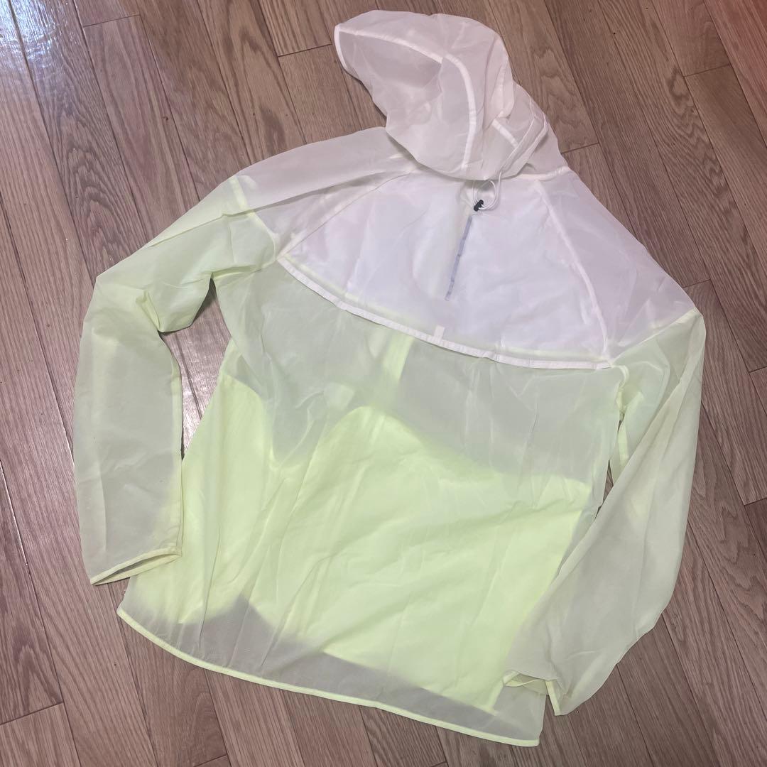 Nike 蛍光イエローフードジャケット