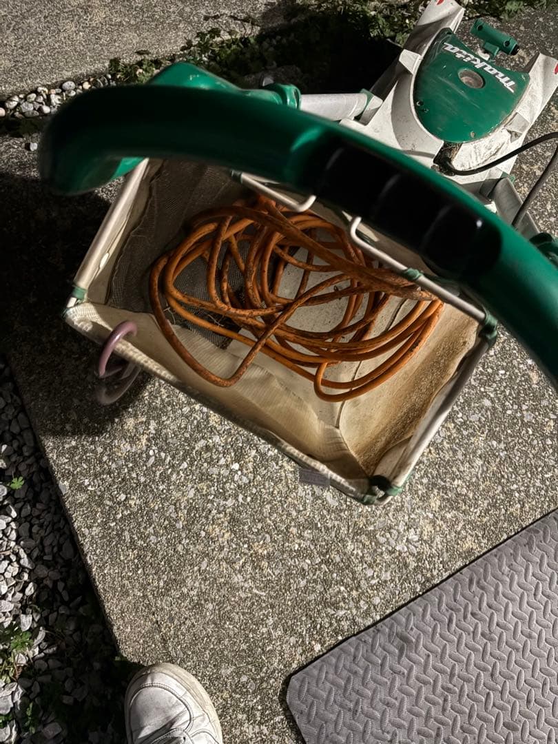 Makita 電動芝刈り機