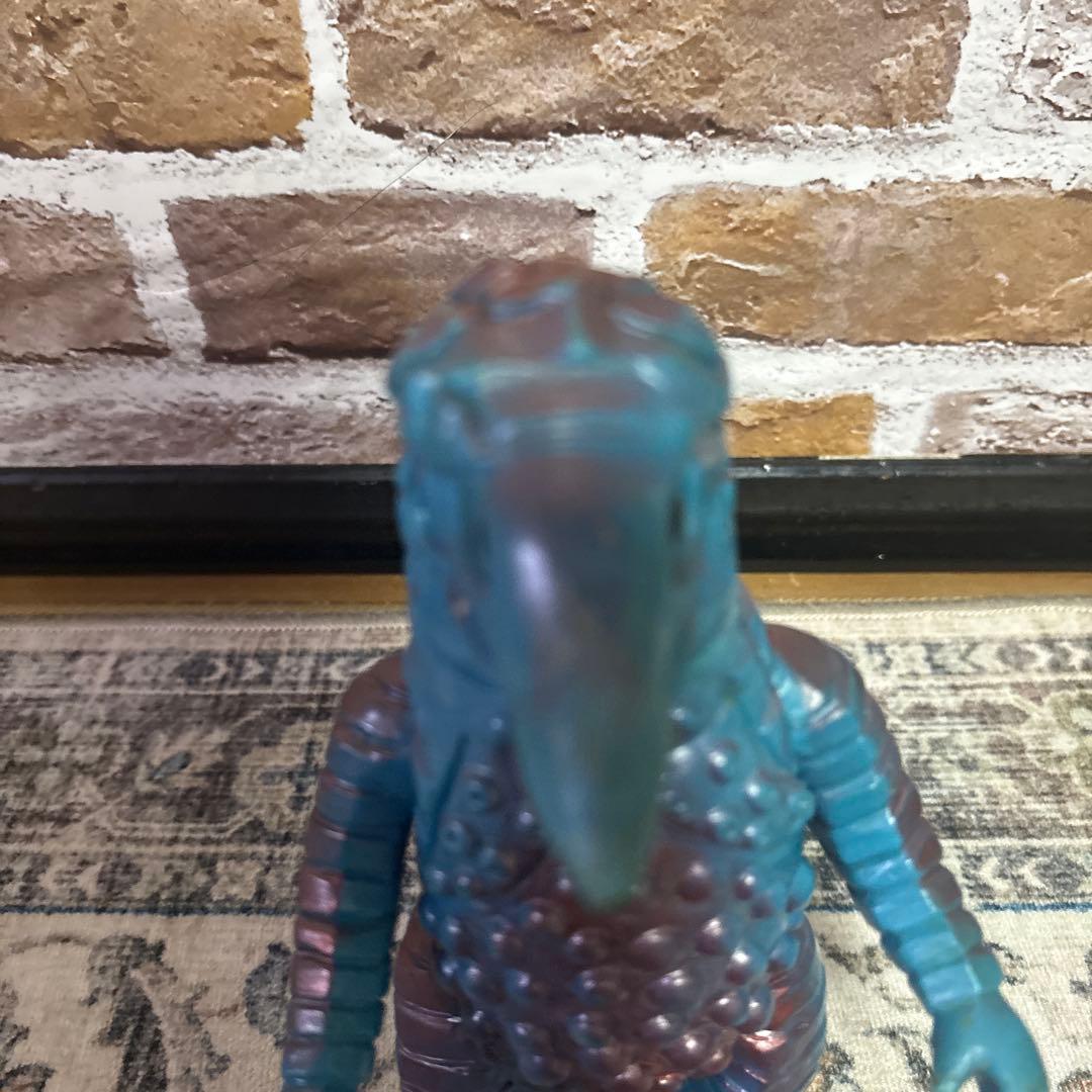 怪獣フィギュア ザラガス　ソフビ