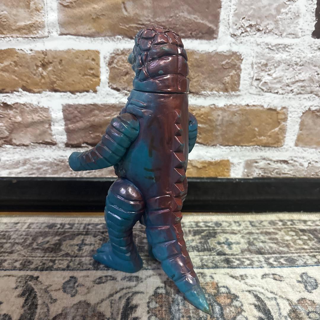 怪獣フィギュア ザラガス　ソフビ