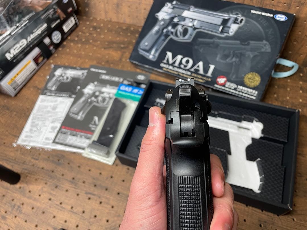 東京マルイ No.54 M9A1 18歳以上ガスブローバック BKはバレル変更