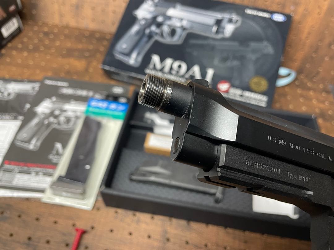 東京マルイ No.54 M9A1 18歳以上ガスブローバック BKはバレル変更