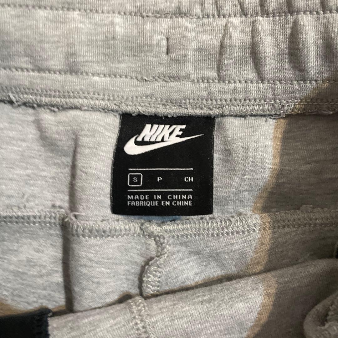 Nike テックフリース　グレー　セットアップ