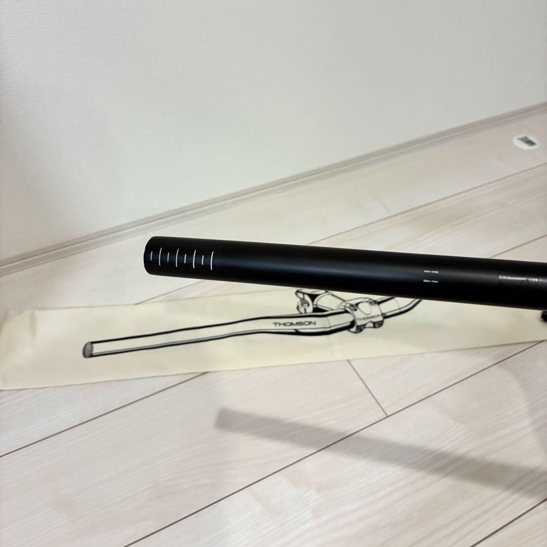 パーツ THOMSON CARBON FLAT BAR 31.8 730mm