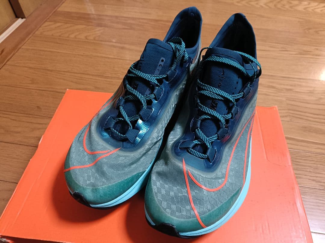 NIKE ズームフライ3 　27.5cm