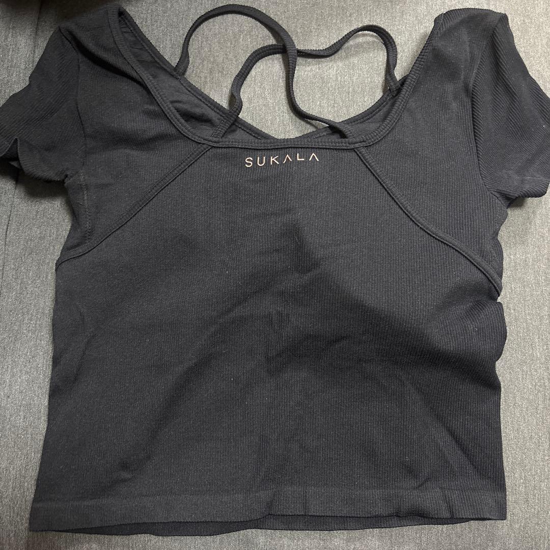 【SUKALA】カップ付きオープンネックニット tee　Lサイズ　LAVA ヨガ