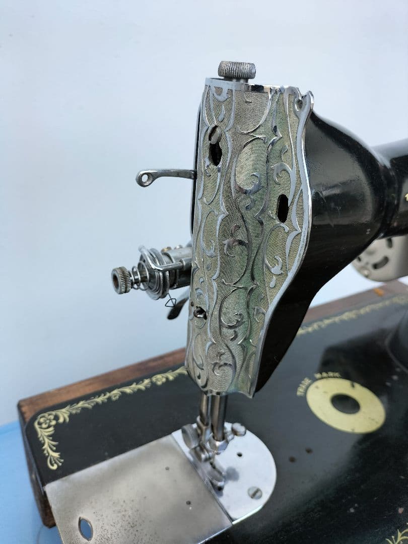 アンティーク　ジャノメミシン　モデル1950