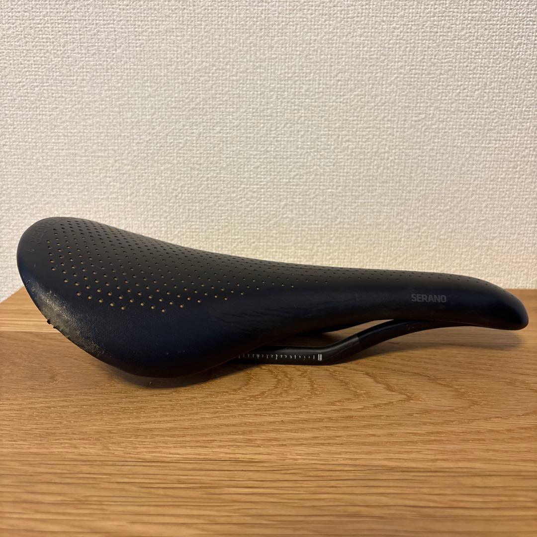 SERANO ブラックサドル