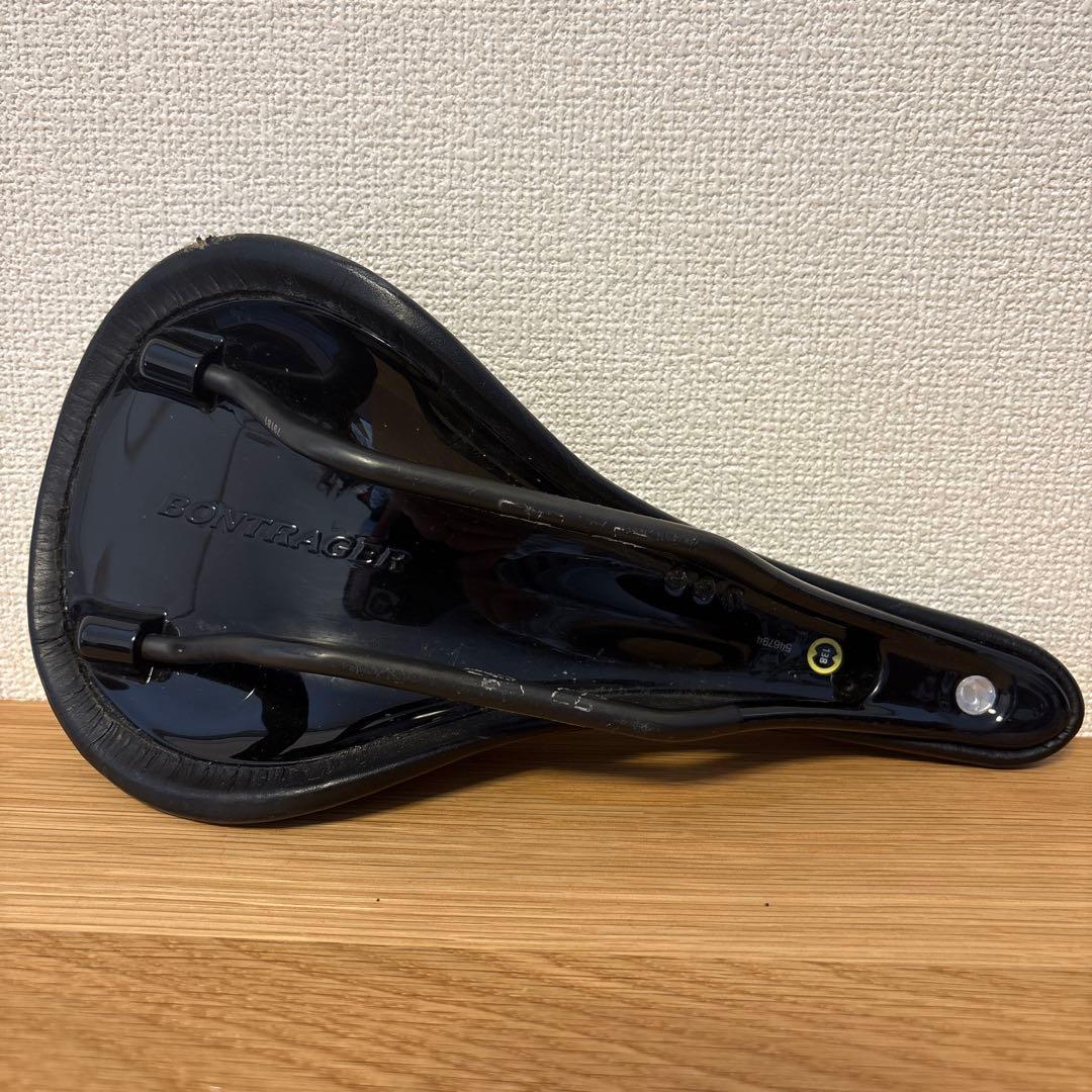 SERANO ブラックサドル
