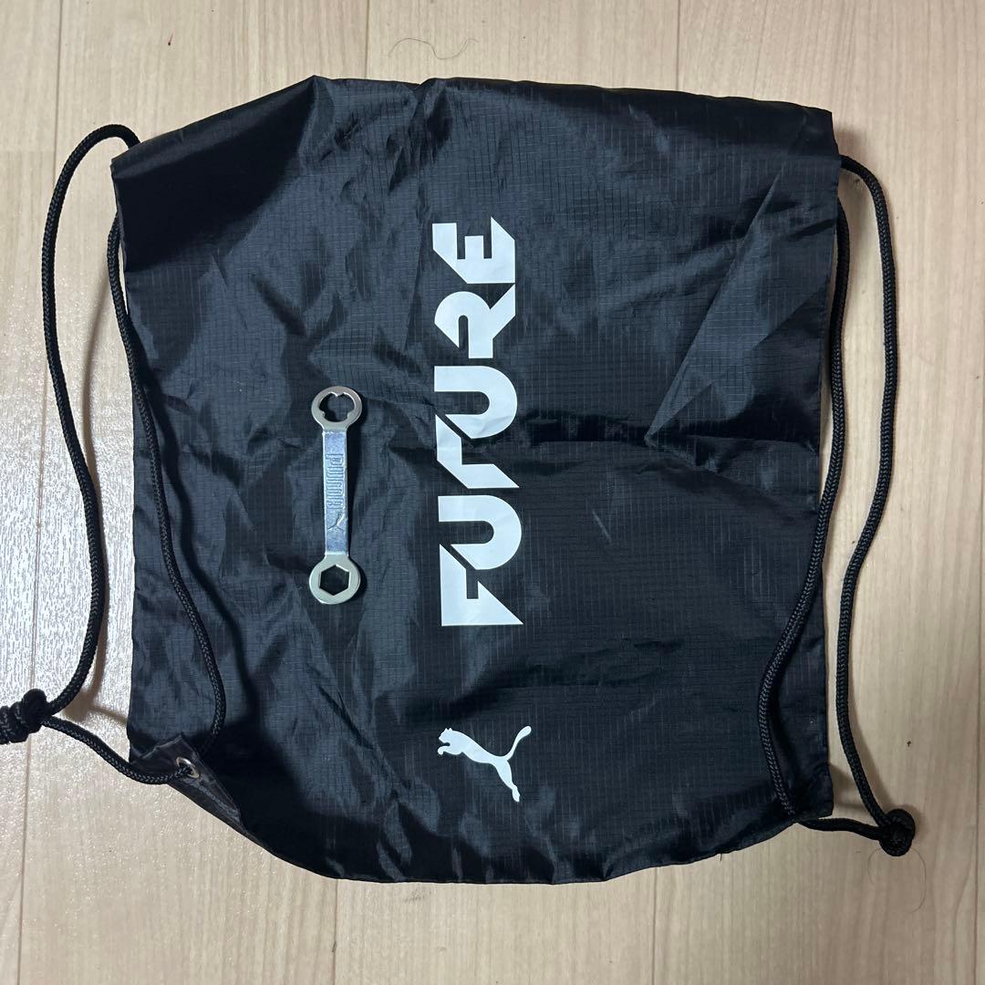 PUMA　フューチャー 9 アルティメット MXSG 27cm ナップサック付き