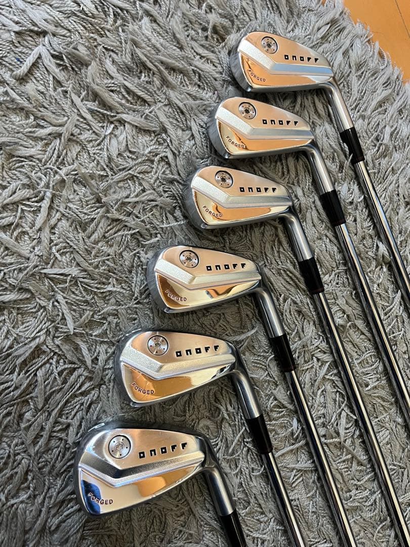 ONOFF KURO FORGED アイアン6本セット5-P 2022モデル