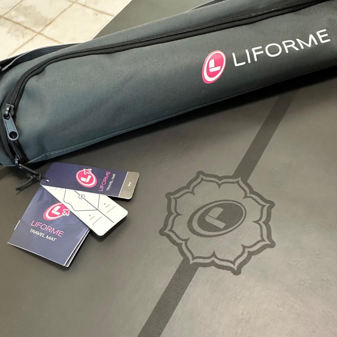 美品 Liforme トラベルヨガマット グレー ケース付