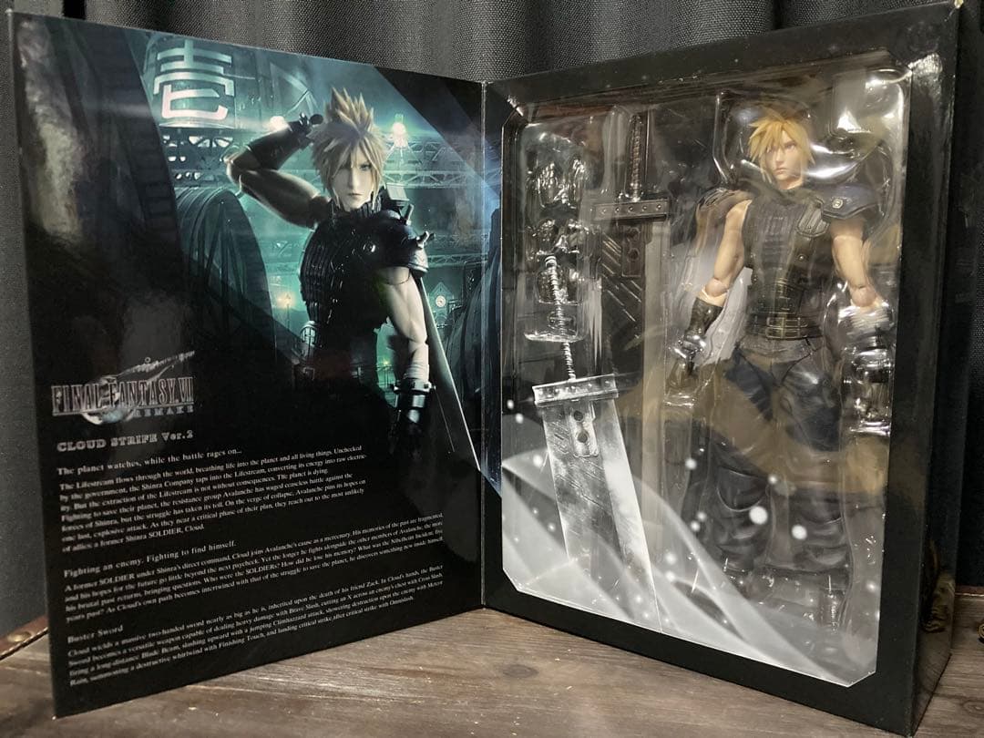 プレイアーツ改 FF7 REMAKE クラウド Ver.2